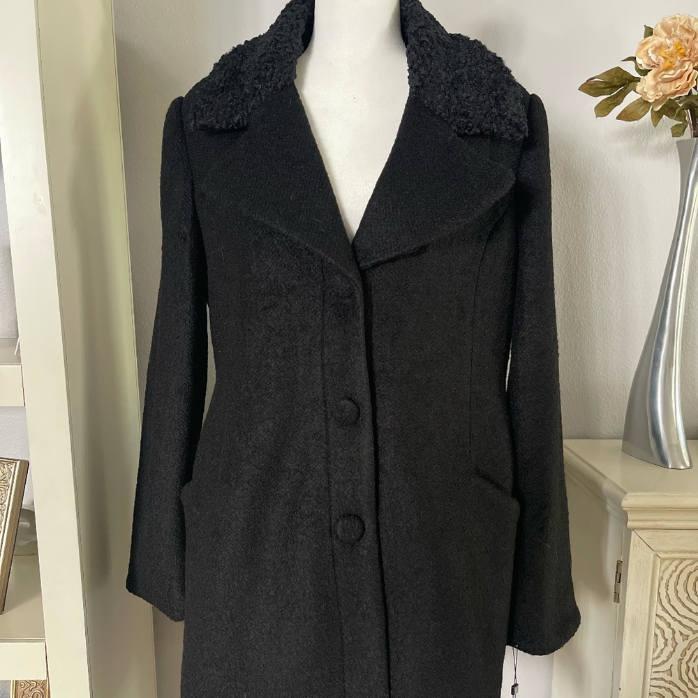 NWT Laundry by Shelli Segal Coat.